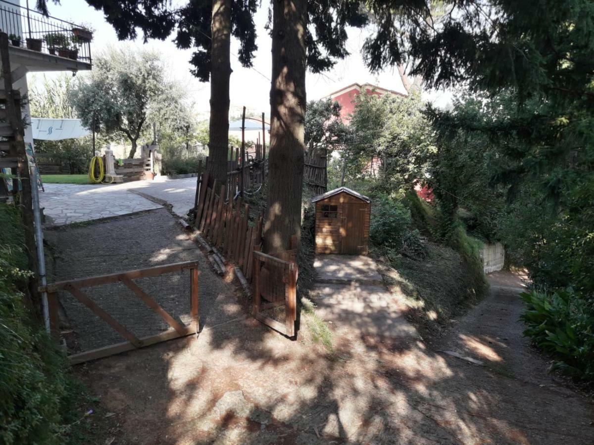 Il Giardino Del Nespolo Hotell Arcola Exteriör bild