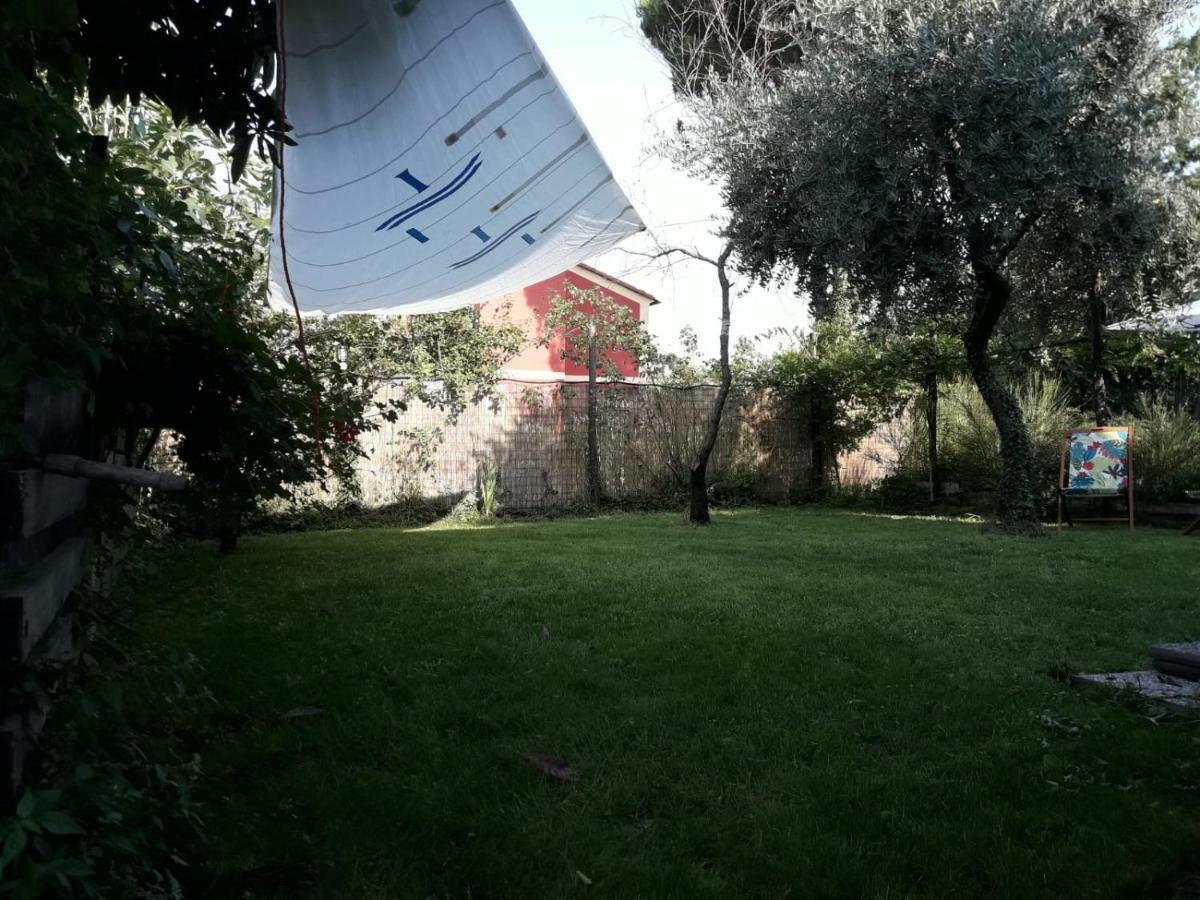 Il Giardino Del Nespolo Hotell Arcola Exteriör bild